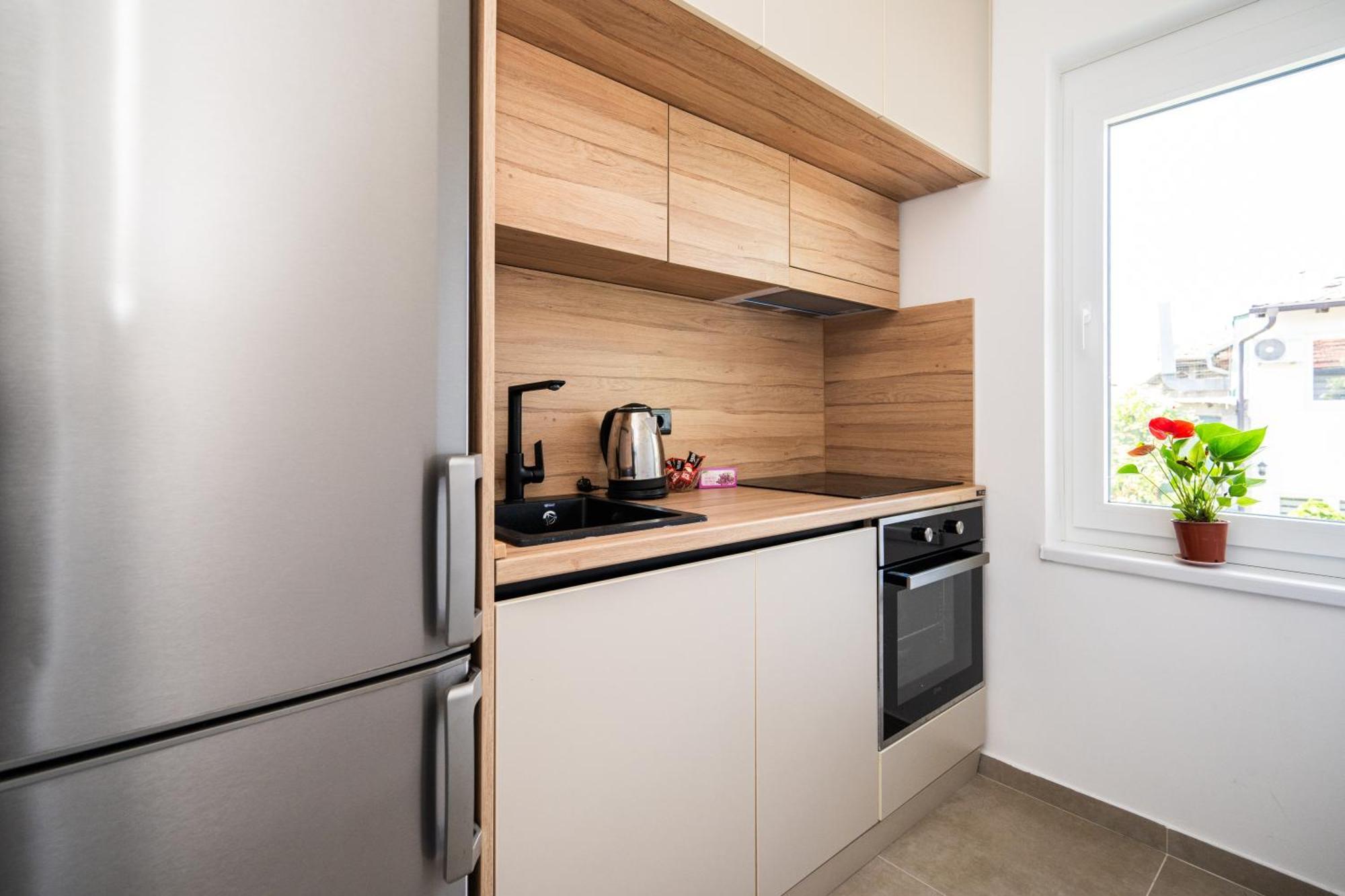 Bright 2Bdr Apartment With Balcony - Free Parking Saraybosna Dış mekan fotoğraf